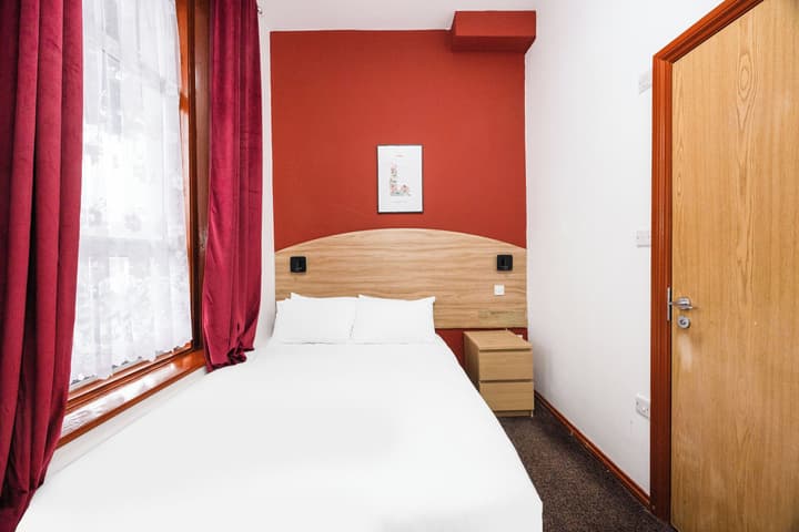 Arinza Hotel, London Ilford
