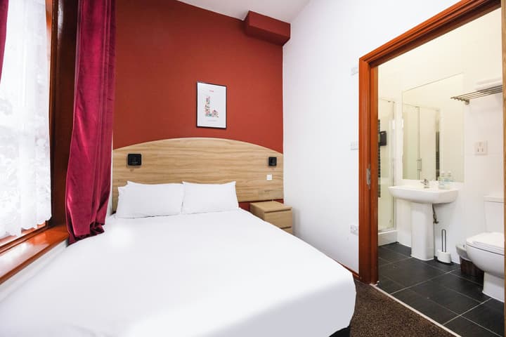Arinza Hotel, London Ilford
