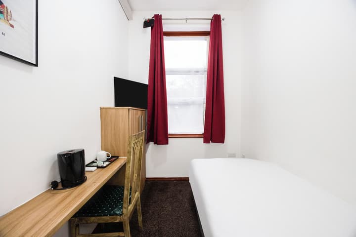 Arinza Hotel, London Ilford