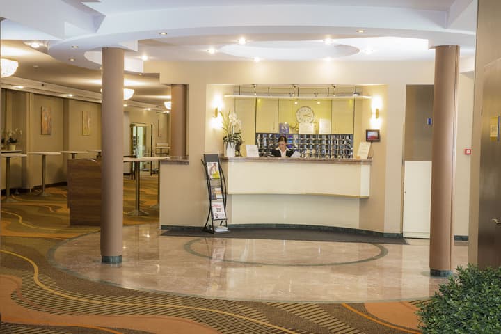 Hotel Boss