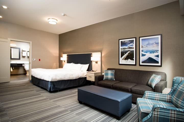 Mountaineer Lodge