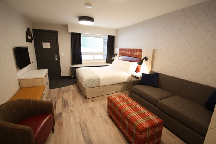 Mountaineer Lodge
