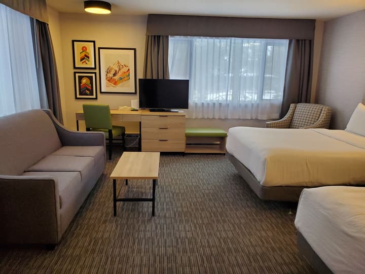 Mountaineer Lodge