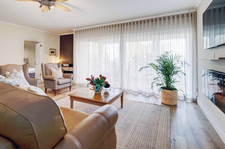 Bell Rosen Guesthouse