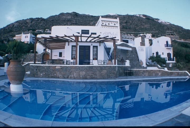 Olia Hotel