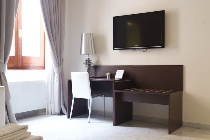 Apollo Suites