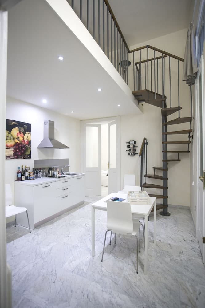Apollo Suites