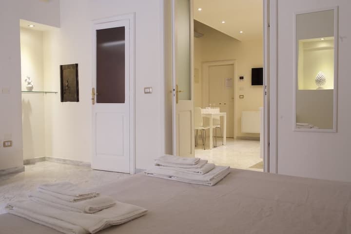 Apollo Suites