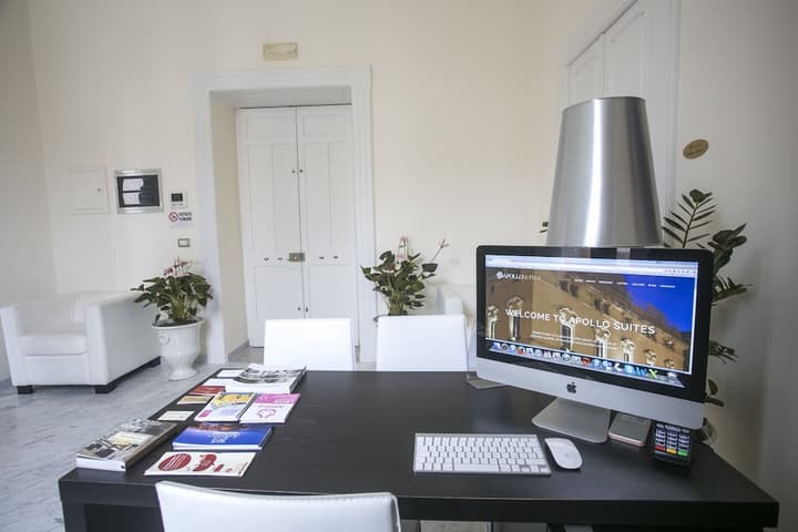 Apollo Suites