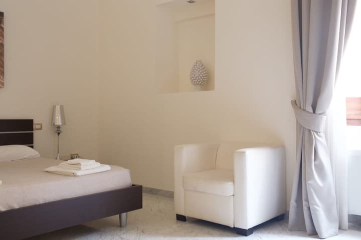 Apollo Suites