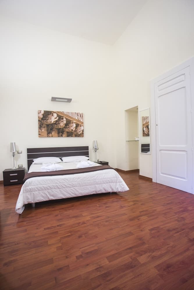Apollo Suites