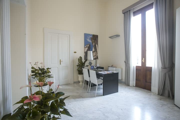 Apollo Suites