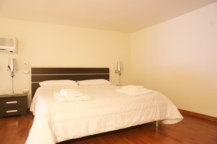 Apollo Suites