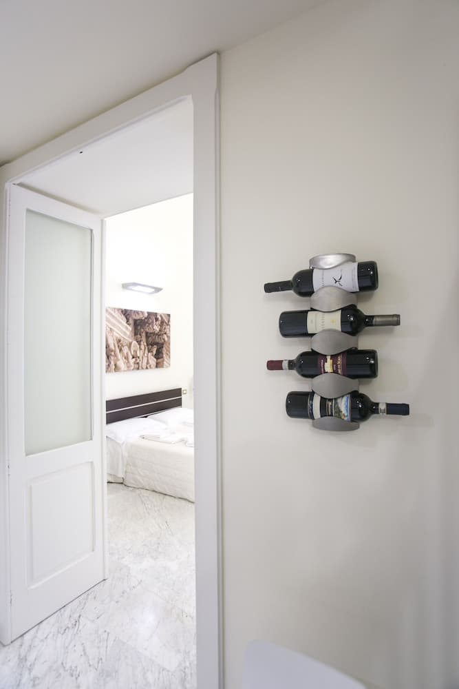 Apollo Suites