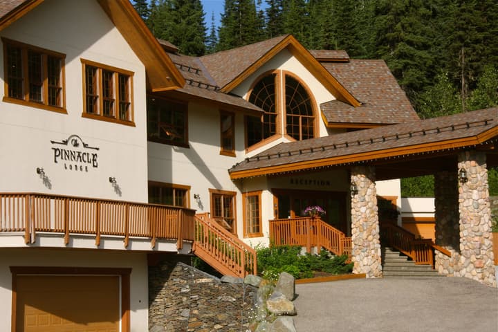 Pinnacle Lodge