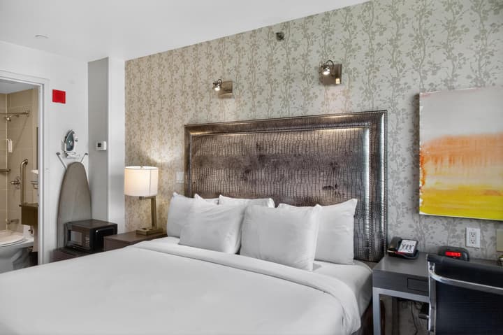 Times Square West Hotel, BW Signature Collection