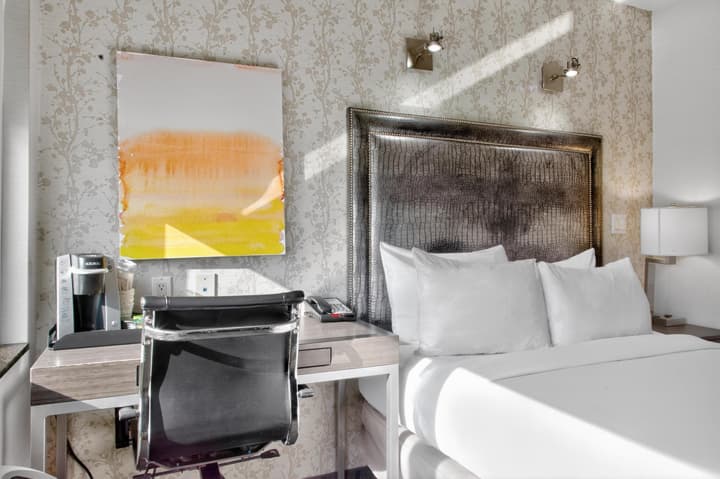 Times Square West Hotel, BW Signature Collection