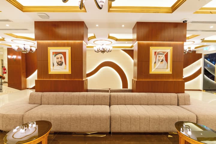 Luxe Avenue Hotel
