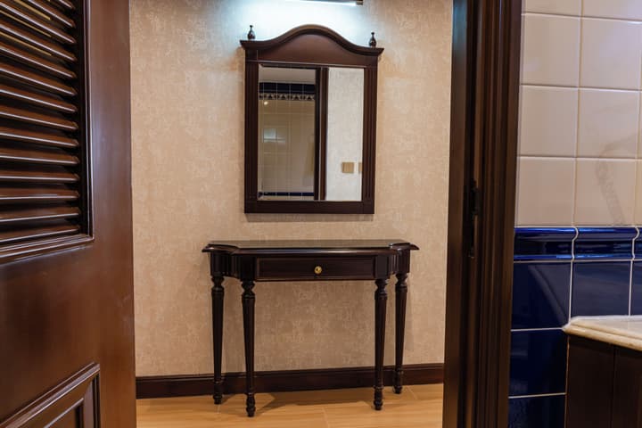 Luxe Avenue Hotel