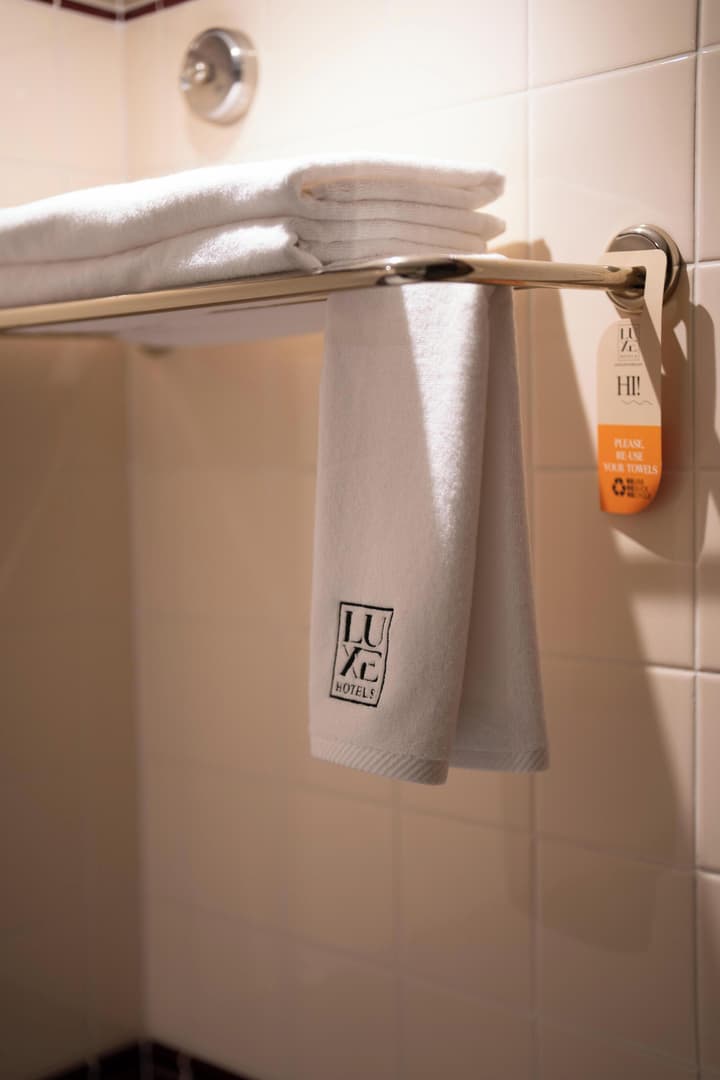 Luxe Avenue Hotel