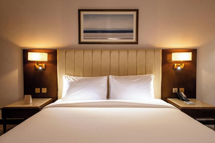 Luxe Avenue Hotel