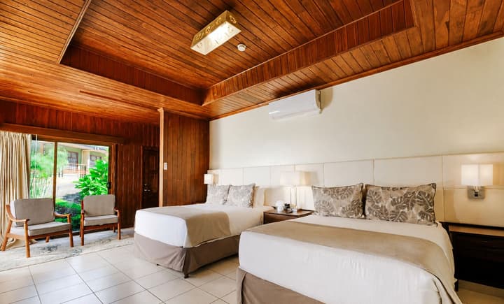 Ficus Sunset Suites