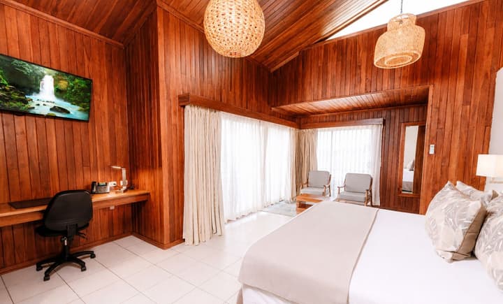 Ficus Sunset Suites