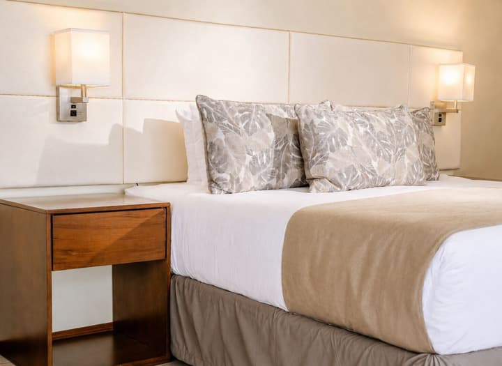 Ficus Sunset Suites