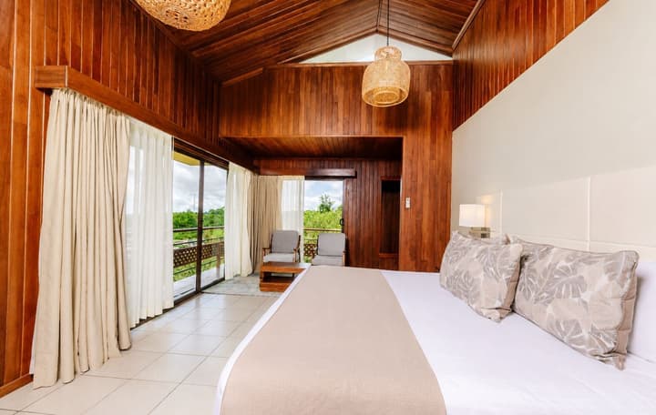 Ficus Sunset Suites