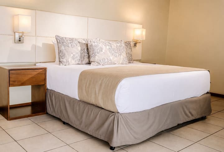 Ficus Sunset Suites
