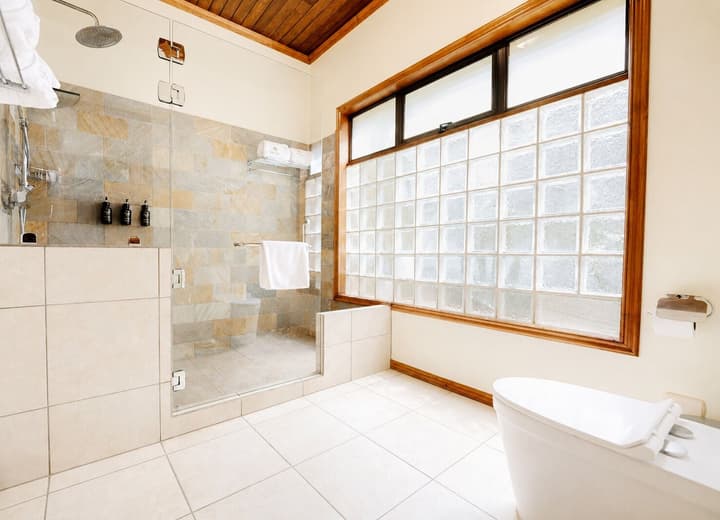 Ficus Sunset Suites