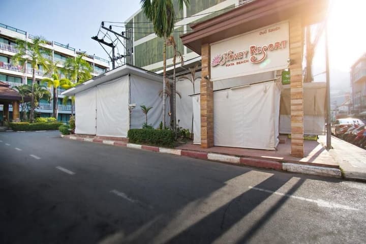 Honey Resort