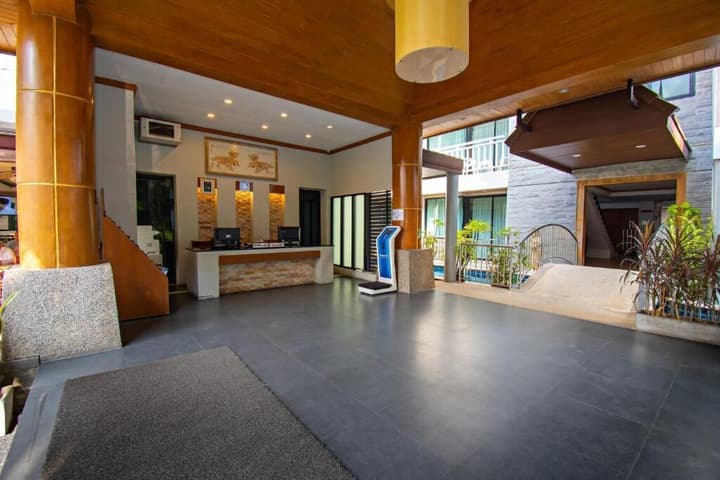 Honey Resort