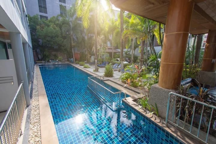 Honey Resort