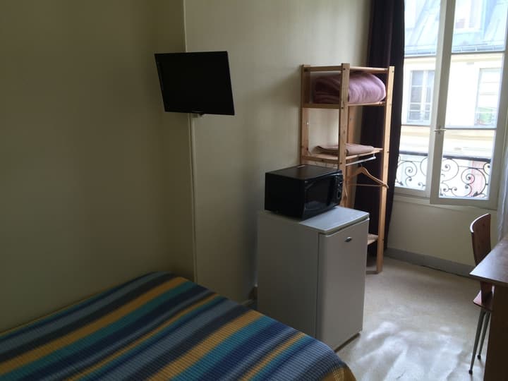Au Royal Mad Hotel