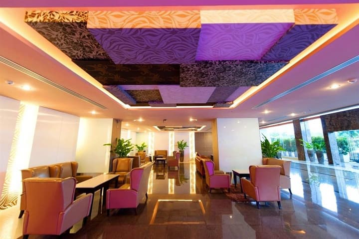 Grand Howard Hotel Bangkok