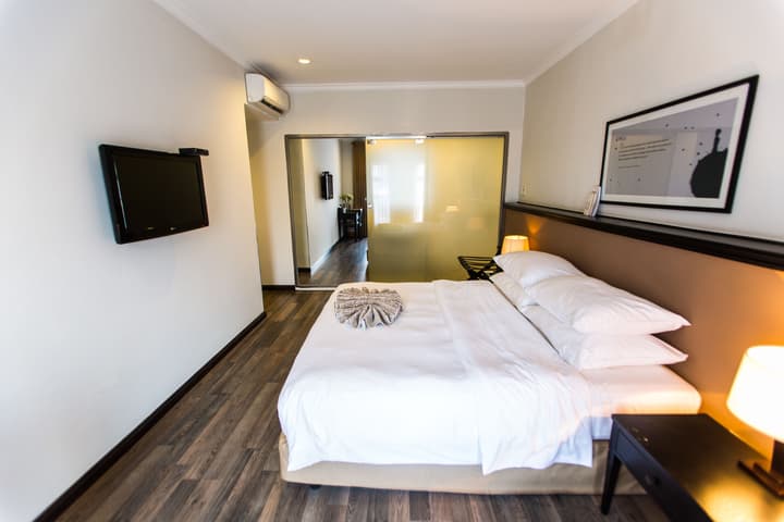 The Alcove Library Hotel