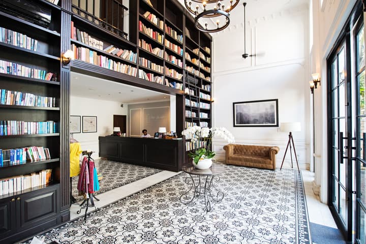 The Alcove Library Hotel