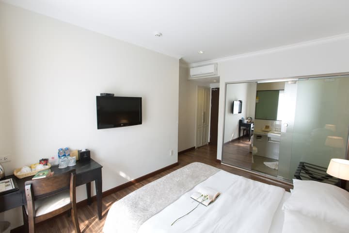 The Alcove Library Hotel