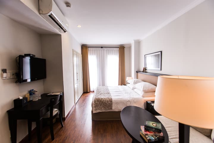 The Alcove Library Hotel
