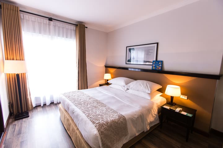 The Alcove Library Hotel