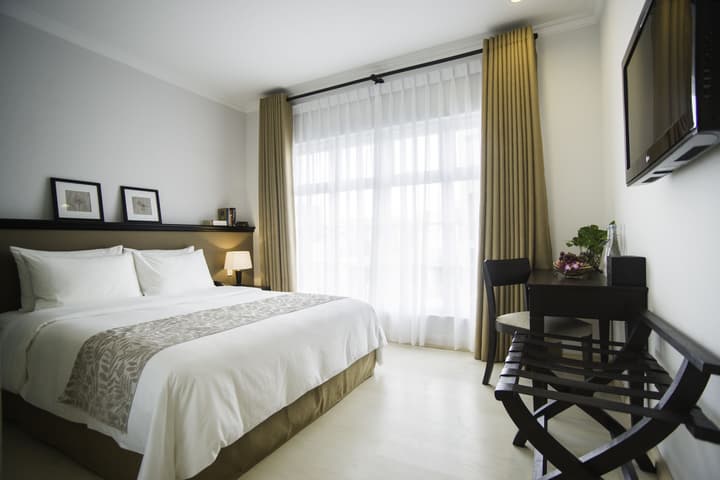 The Alcove Library Hotel