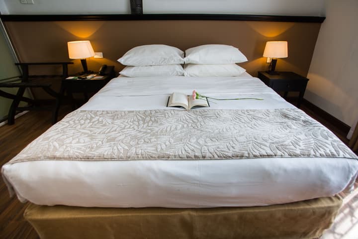 The Alcove Library Hotel