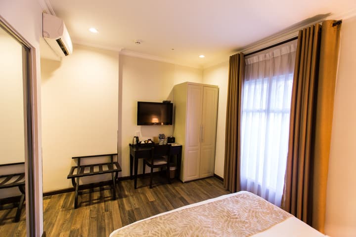 The Alcove Library Hotel