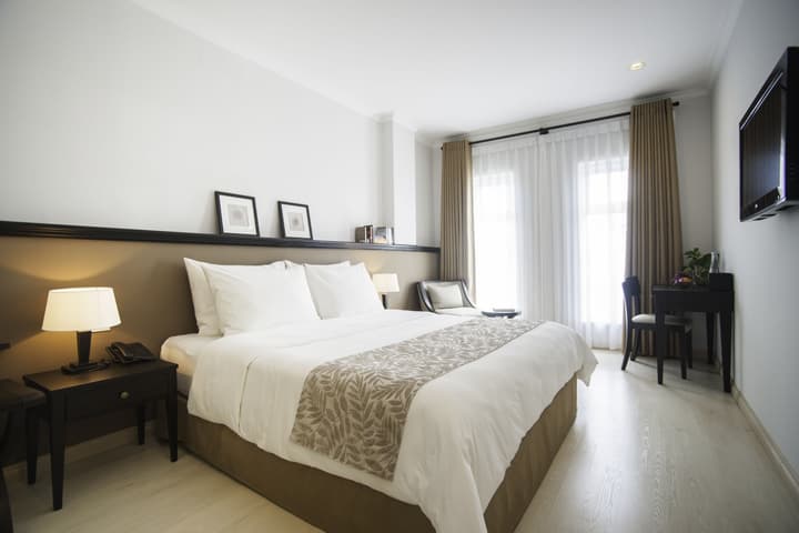The Alcove Library Hotel