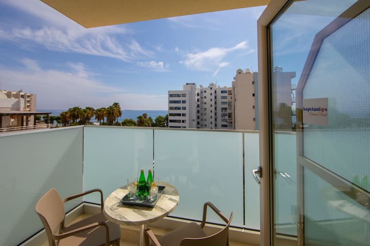 Kapetanios Limassol Hotel