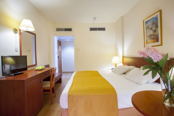 Kapetanios Limassol Hotel