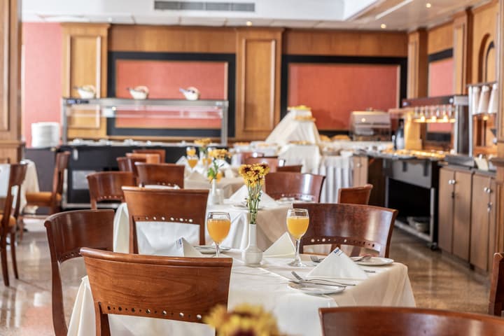Kapetanios Limassol Hotel