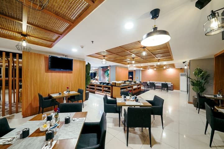 Aston Pluit Hotel & Residence