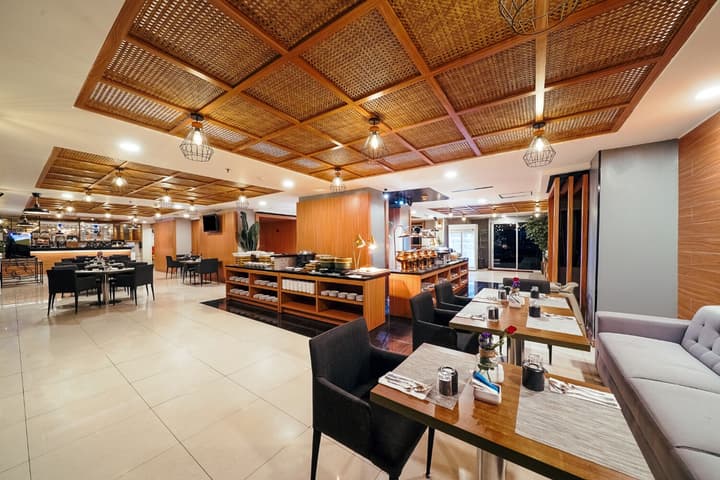 Aston Pluit Hotel & Residence